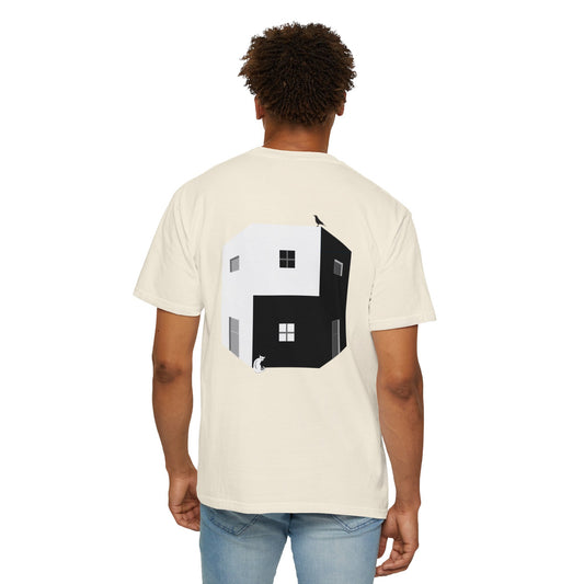 T-Shirt with the "Harmony Awaits" and the Yinyang Building design